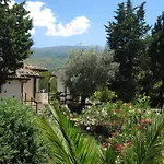 Veda Bed & Breakfast 4*